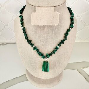 Vintage Green Malachite Pendant Chip Stone necklace
